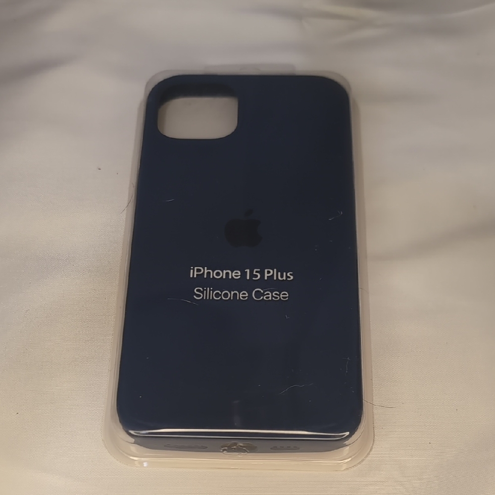 Apple iPhone 15 Plus Silicone Case - Deep Blue